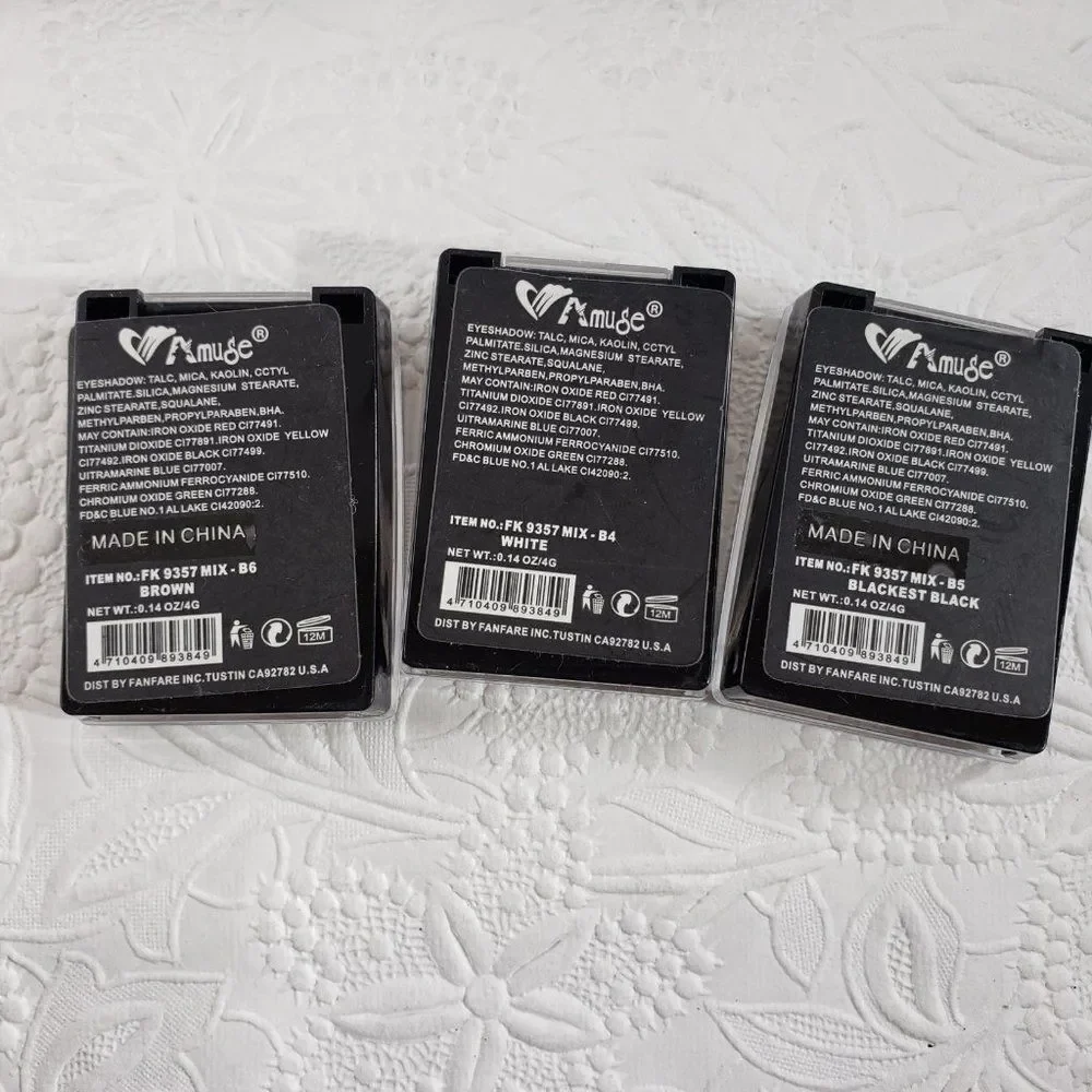 Large Eyeshadow bundle - FREE bag